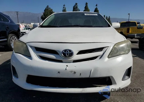 2011 Toyota Corolla Base z USA, uszkodzony, nr VIN 2T1BU4EE7BC588710